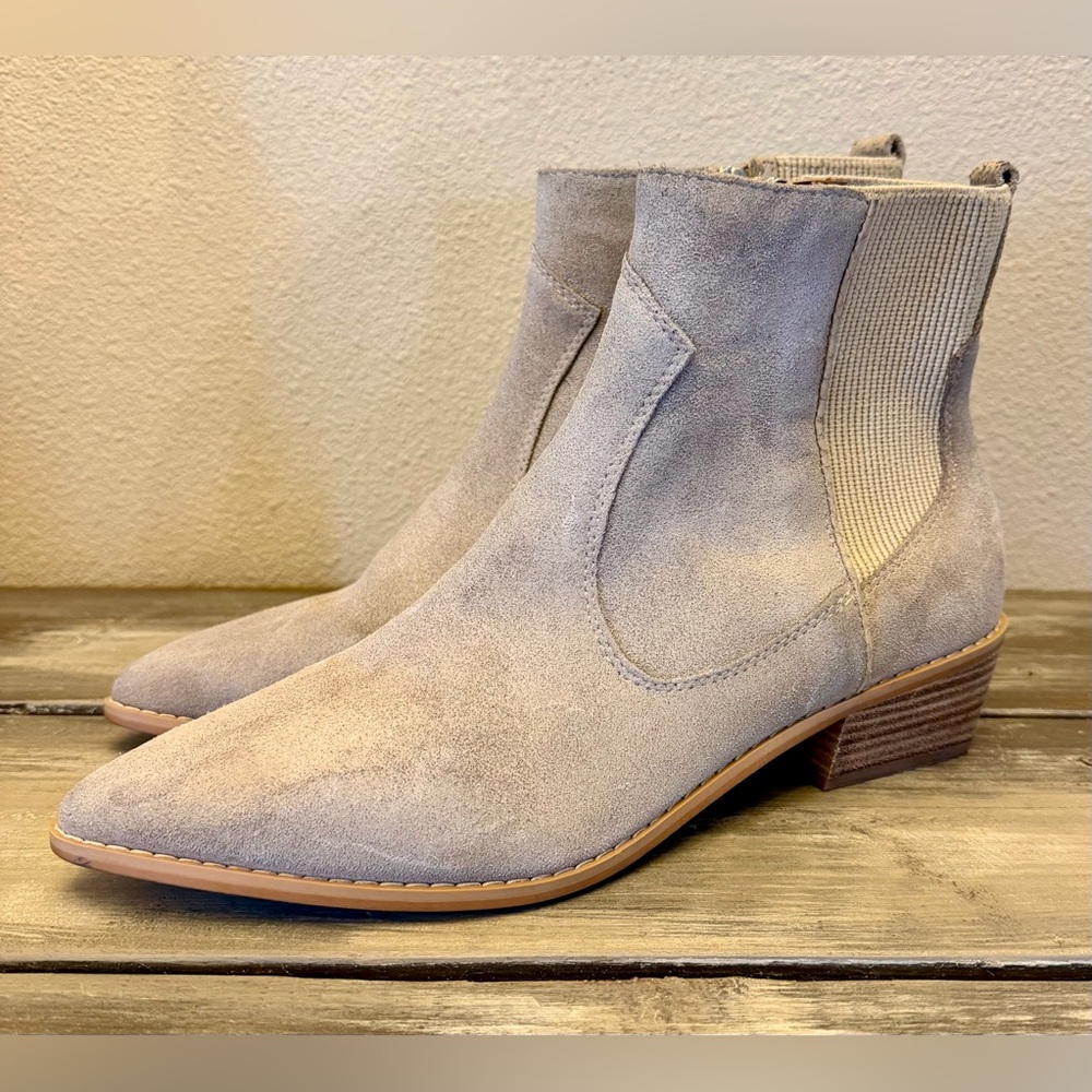 Donald J. Pliner Gazzi Sand Suede Ankle Booties Sz 8.5